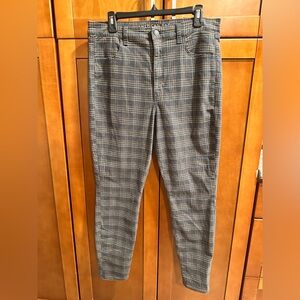 American Eagle Outfitters woman’s Plaid